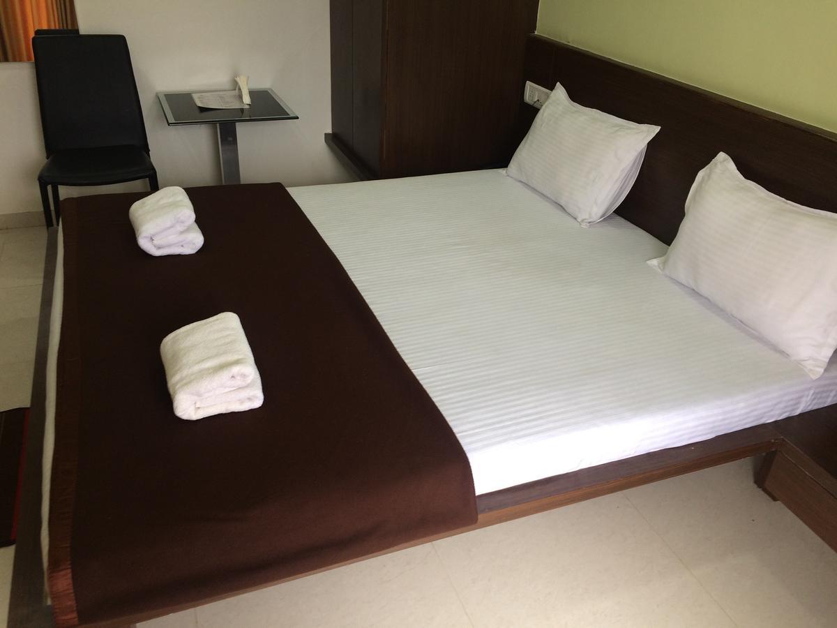 Hotel Shiva'S Inn Trimbak Bagian luar foto