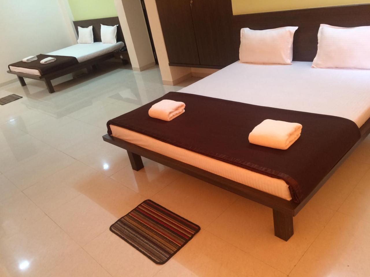 Hotel Shiva'S Inn Trimbak Bagian luar foto